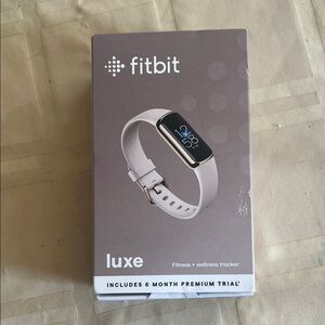 Fitbit Luxe Smartwatch - Light Pink